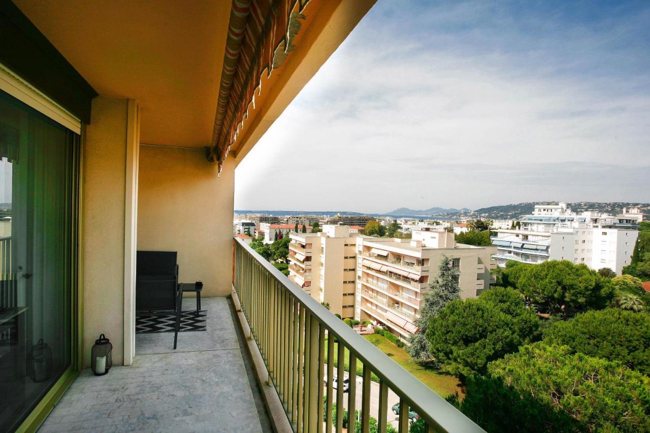 Apartament Le Tamaris - Terrasse Vue Sur Mer - Piscine, Tennis & Jardin Antibes Zewnętrze zdjęcie